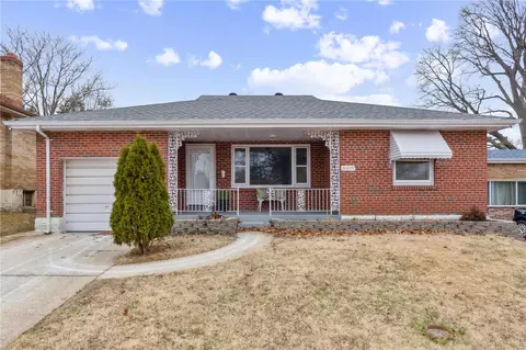 6409 Lavernell Ct, Saint Louis, MO 63116