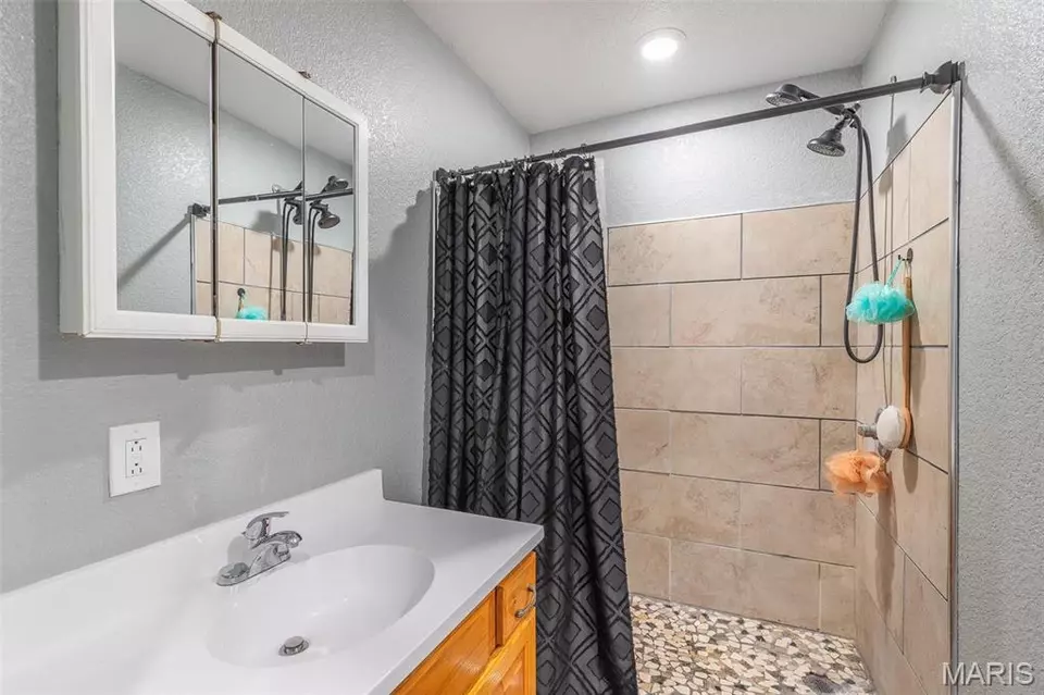 Bath - 3103 Hwy Aa, Broseley, MO 63932 photo 2 of 2