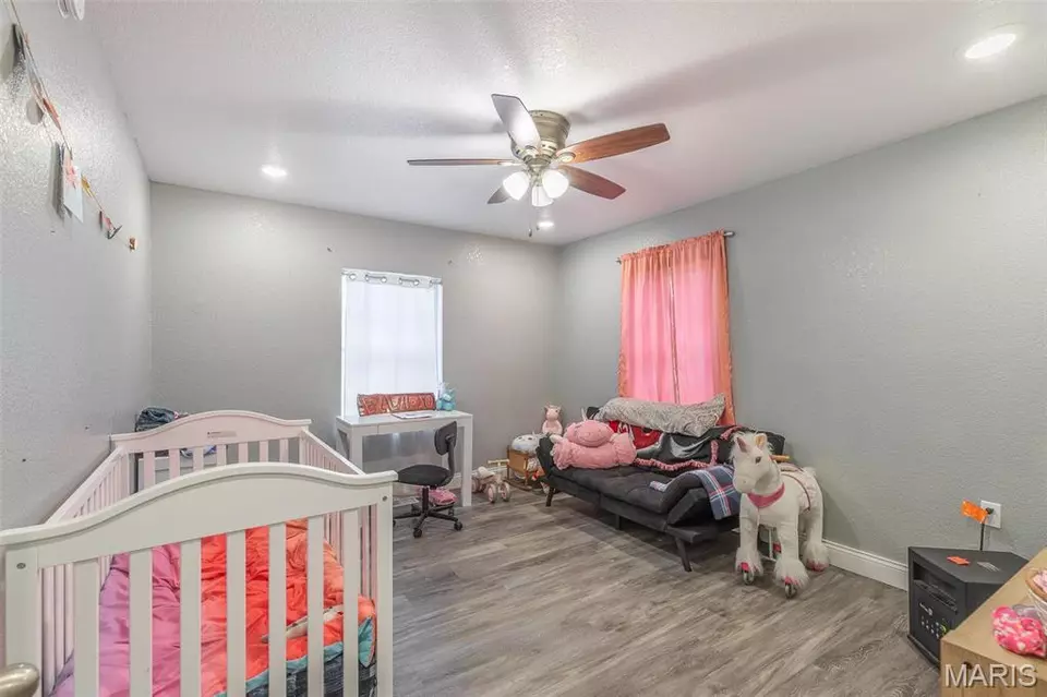 Bedroom - 3103 Hwy Aa, Broseley, MO 63932 photo 2 of 3
