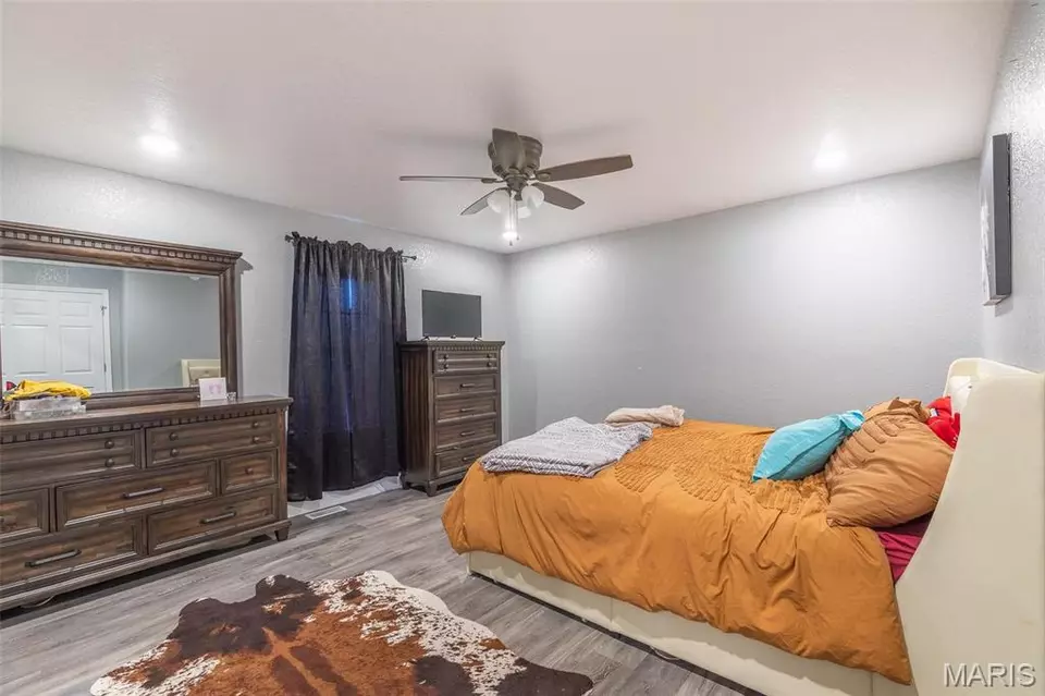 Bedroom - 3103 Hwy Aa, Broseley, MO 63932 photo 3 of 3