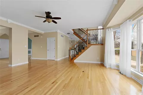 Living - 741 Hawk Run Dr, O'fallon, MO 63368 photo 7 of 11