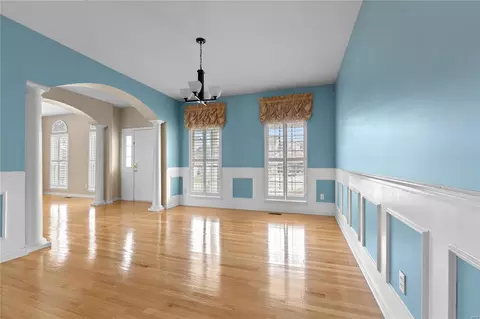 Living - 741 Hawk Run Dr, O'fallon, MO 63368 photo 5 of 11