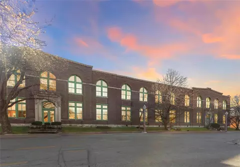 4242 Laclede Ave #219, Saint Louis, MO 63108