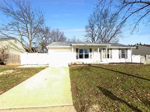 1341 Great Warrior Dr, O'fallon, MO 63366