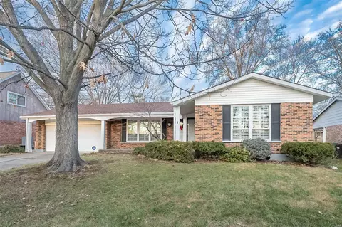 14634 Arpent Ln, Florissant, MO 63034