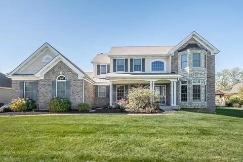 318 Braeswick Dr, Lake Saint Louis, MO 63367