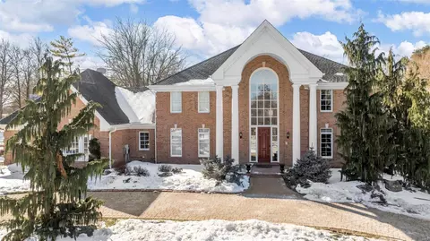Exterior - 2235 Devonsbrooke Dr, Chesterfield, MO 63005 photo 6 of 9