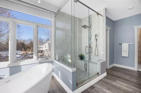 Bath - 2235 Devonsbrooke Dr, Chesterfield, MO 63005 photo 6 of 13
