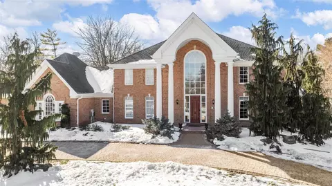 Exterior - 2235 Devonsbrooke Dr, Chesterfield, MO 63005 photo 8 of 9