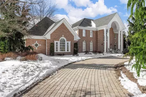 Exterior - 2235 Devonsbrooke Dr, Chesterfield, MO 63005 photo 2 of 9