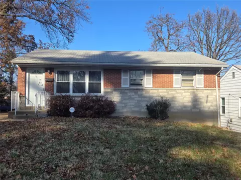 631 Robert Ave, Ferguson, MO 63135