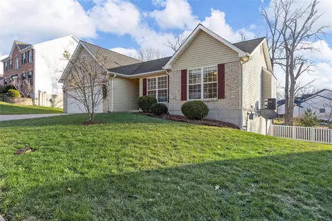 108 Thoreau Blvd, O'fallon, MO 63366 photo 3