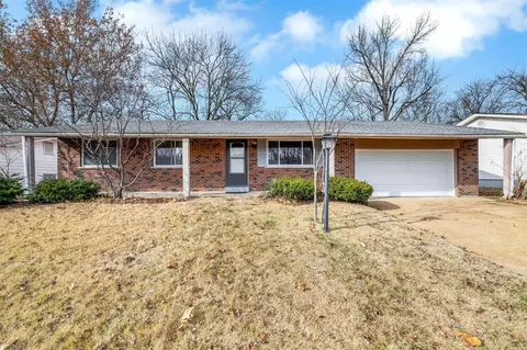 4147 Fuller Ln, Bridgeton, MO 63044