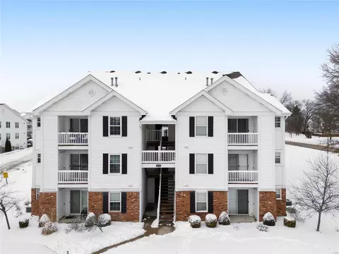 16538 Victoria Crossing Dr #L, Wildwood, MO 63040