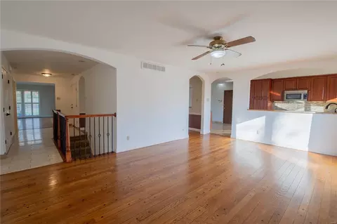 Living - 5 Forrester Dr, Manchester, MO 63011 photo 5 of 9