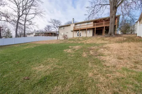 Exterior - 5 Forrester Dr, Manchester, MO 63011 photo 5 of 14