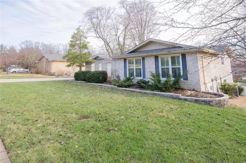 Exterior - 5 Forrester Dr, Manchester, MO 63011 photo 13 of 14