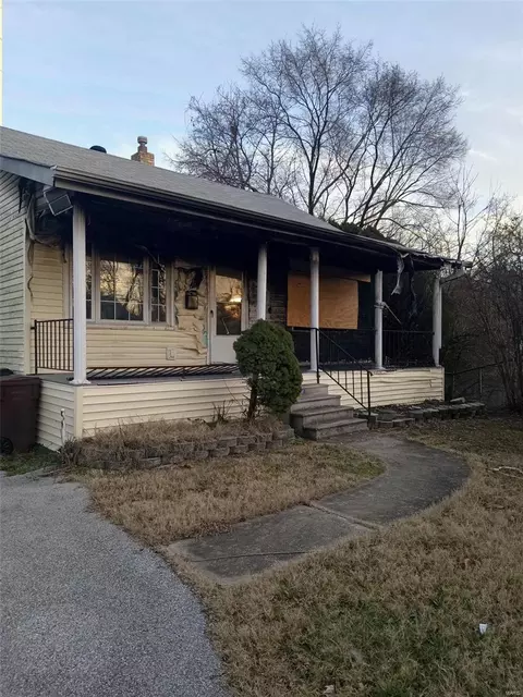 3224 Marvin Ave, Breckenridge Hills, MO 63114