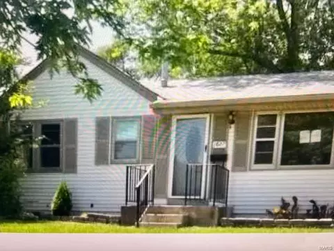 1827 Engelholm Ave, Saint Louis, MO 63133