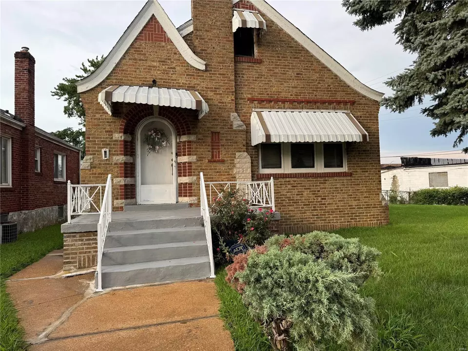  5819 Mcarthur Ave, Saint Louis, MO 63120 photo 1