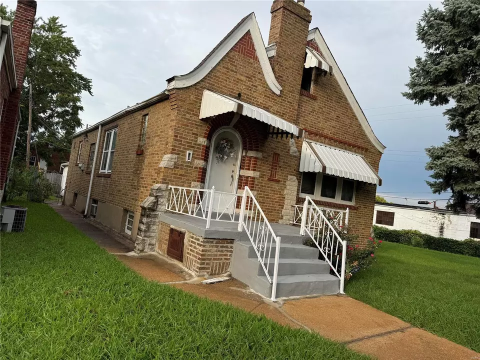  5819 Mcarthur Ave, Saint Louis, MO 63120 photo 2