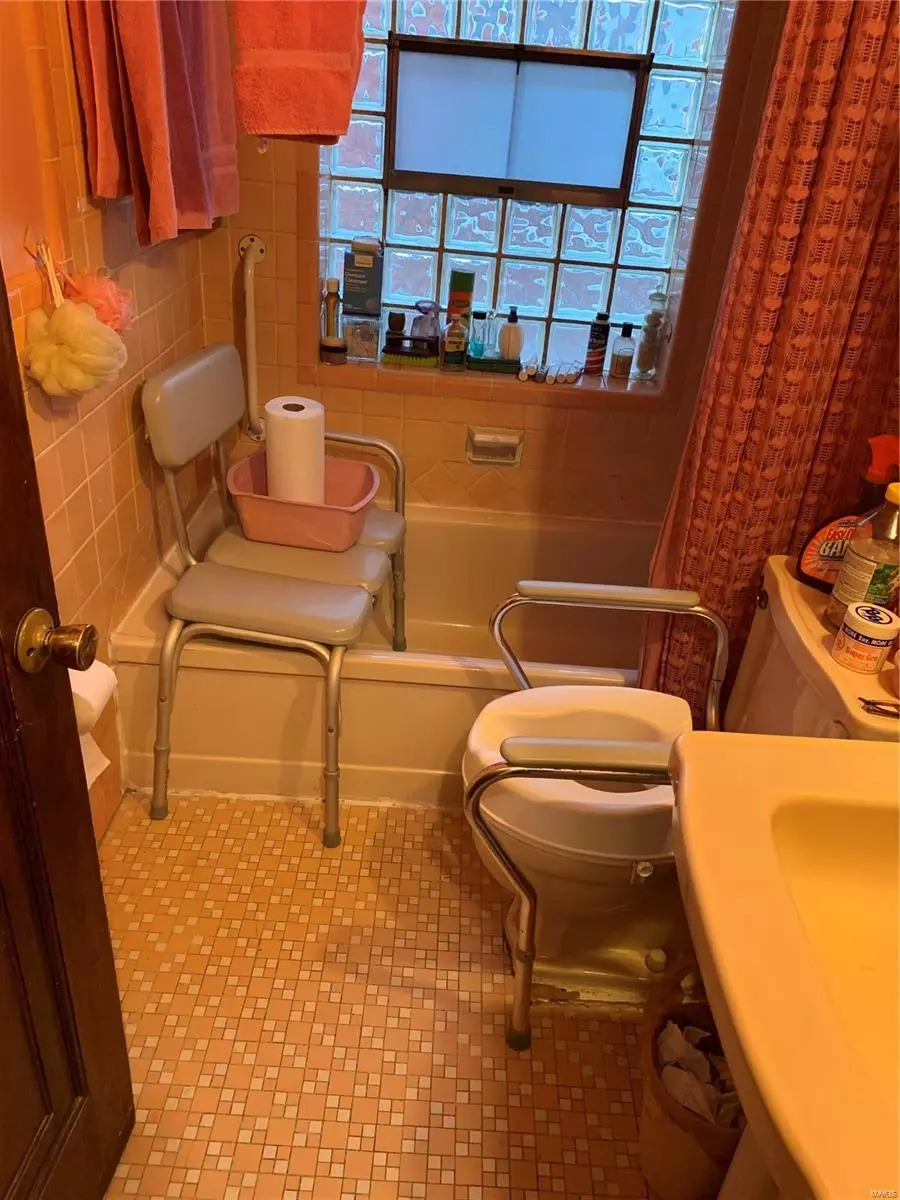  5819 Mcarthur Ave, Saint Louis, MO 63120 photo 6