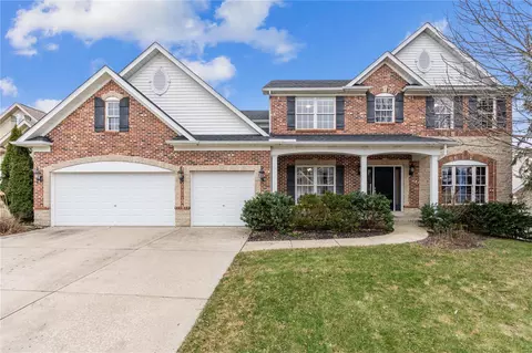 516 Old Moray Pl, Saint Charles, MO 63301