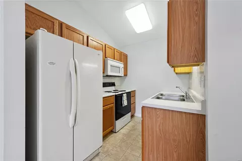 3148 Denmark Dr, Bridgeton, MO 63044 photo 6