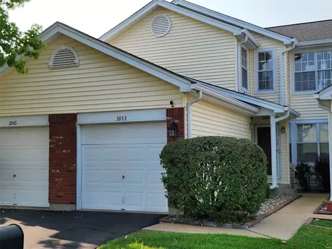 3953 Grand National Dr, Florissant, MO 63034
