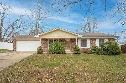 114 Phyllisaire Ct, Saint Peters, MO 63376