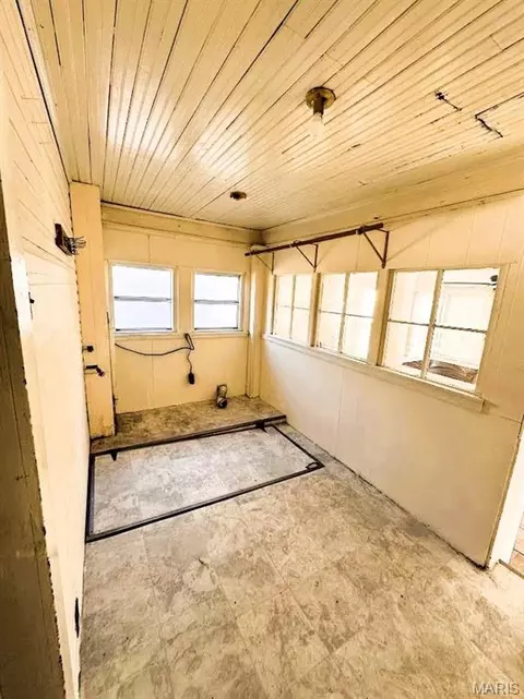 Other - 401 N N Pne, Mountain View, MO 65548 photo 6 of 10