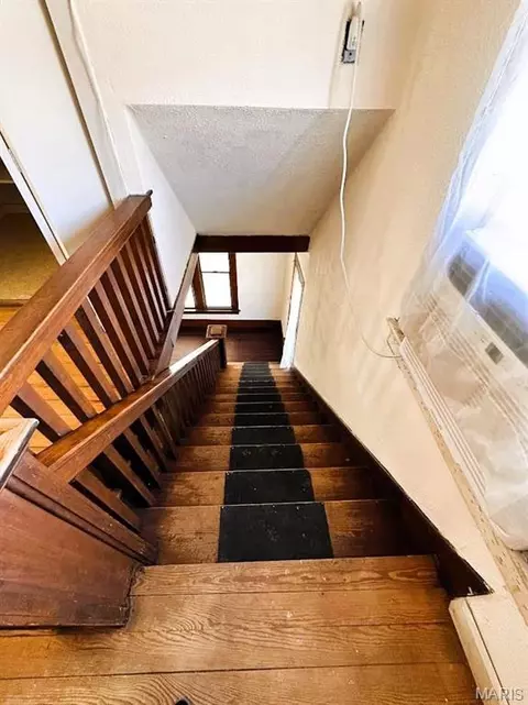 Entry Way - 401 N N Pne, Mountain View, MO 65548 photo 1 of 3