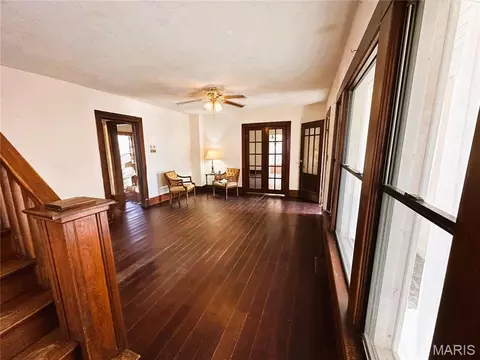 Living - 401 N N Pne, Mountain View, MO 65548 photo 1 of 2