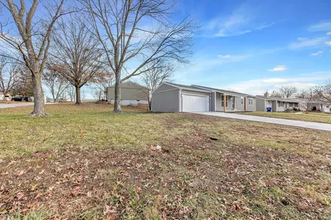 1712 Pebble Brk, O'fallon, MO 63366 photo 4