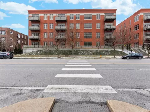 6340 Clayton Rd #406, Richmond Heights, MO 63117