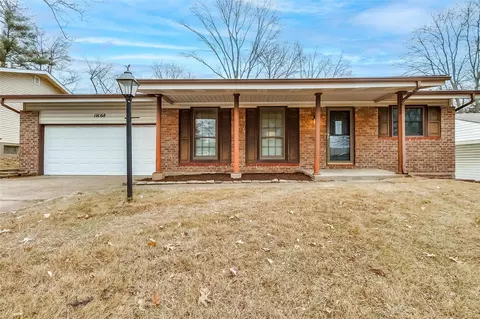 11668 Galba Dr, Florissant, MO 63033