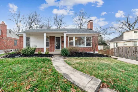 548 W Essex Ave, Saint Louis, MO 63122