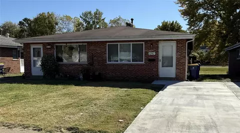10740 Tropic Dr #40-42, Saint Ann, MO 63074