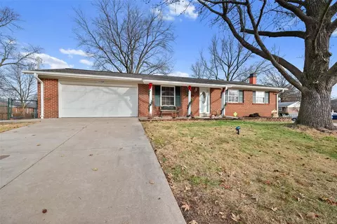 11337 Terry Ave, Bridgeton, MO 63044 photo 2