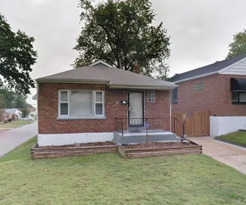 6619 Kahns St, Saint Louis, MO 63121
