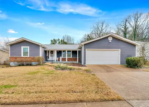 644 Green Forest Dr, Fenton, MO 63026
