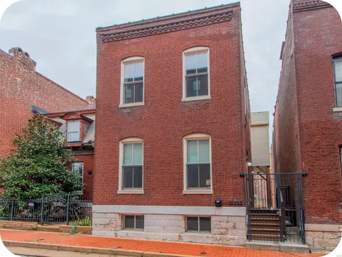 1225 Allen Market Ln, Saint Louis, MO 63104