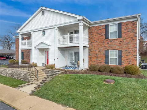 4315 Forder Gardens Pl #F, Saint Louis, MO 63129