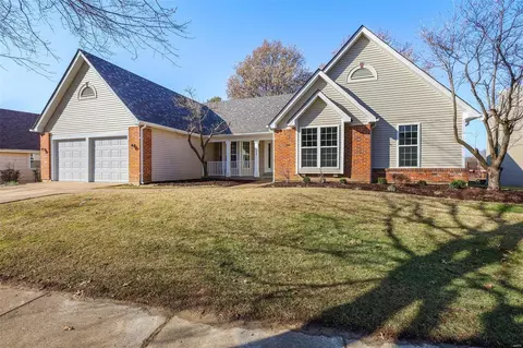 12947 Broadridge Ln, Black Jack, MO 63033
