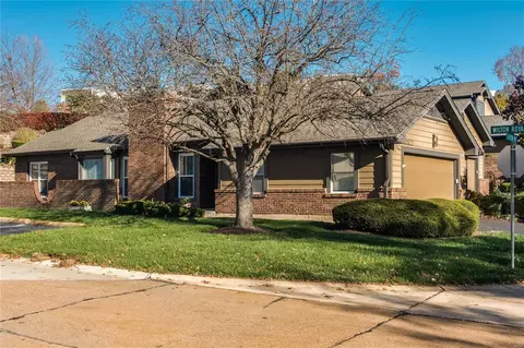 10821 Charlton Way, Saint Louis, MO 63146