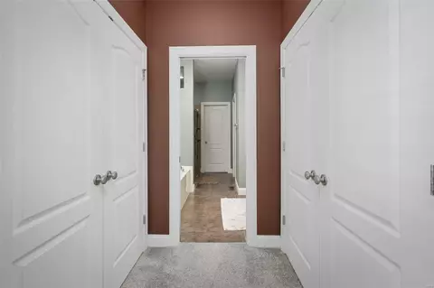Entry Way - 703 Castle Tower Dr, Ballwin, MO 63021 photo 3 of 6