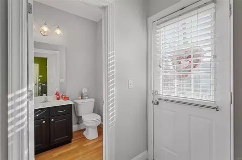 Entry Way - 703 Castle Tower Dr, Ballwin, MO 63021 photo 5 of 6