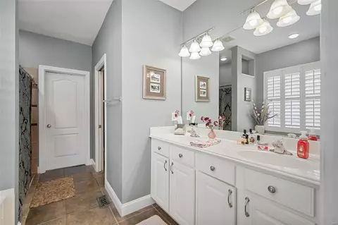 Bath - 703 Castle Tower Dr, Ballwin, MO 63021 photo 1 of 5