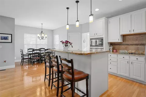 Kitchen - 703 Castle Tower Dr, Ballwin, MO 63021 photo 4 of 4