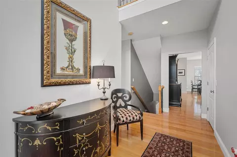 Entry Way - 703 Castle Tower Dr, Ballwin, MO 63021 photo 2 of 6